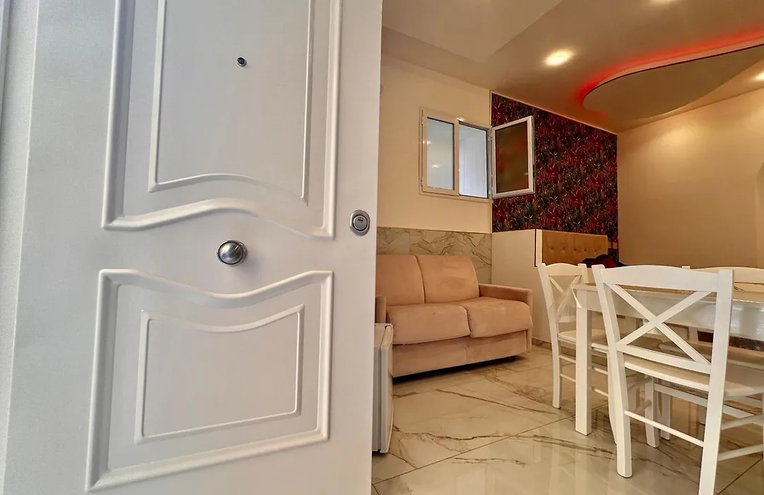 House Santa Fè - Centro Storico Napoli, vicino a Metro e Stazione-1