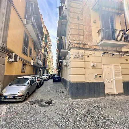 House Santa Fè - Centro Storico Napoli, vicino a Metro e Stazione-2